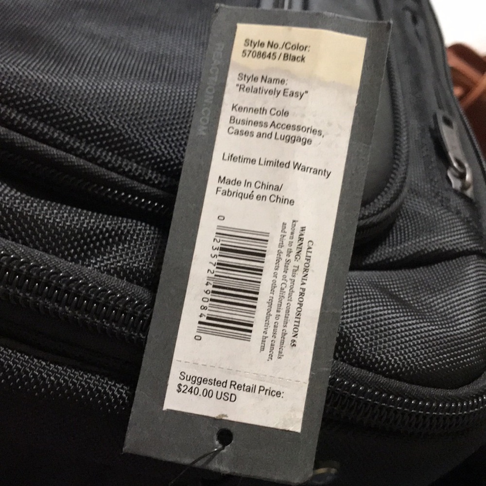 Kenneth Cole computer briefcase with multi compartments and convertible. NWT - Picture 13 of 13